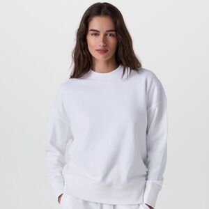 Vuori Sedona Weekender Crew
Excellent condition. Color: White Size: XS